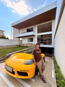 Sourav Joshi Height in Feet